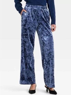 NWT Women's Crushed Velour Pull-On Pants - A New Day Size Small
